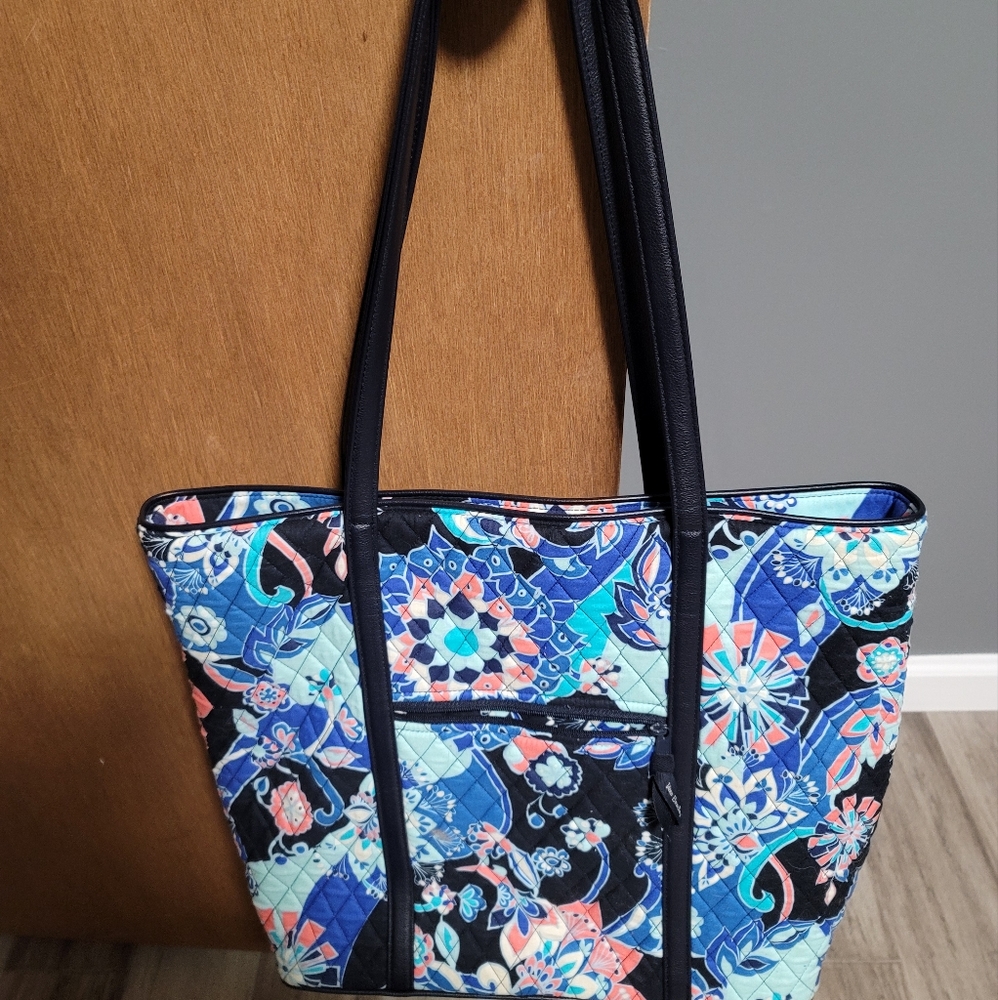 Vera bradley tote